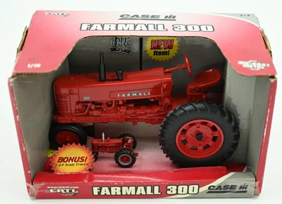 ERTL Mccormick Farmall 300 Estuche 1:16 Tractor Bonus 1:64 Tractor 60 Aniversario Foto 1 de 3