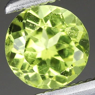 0.46ct t.w 4.9mm Round Natural Unheated Untreated Green Peridot, Myanmar - image 1 of 4
