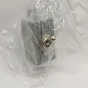 Seco-Larm SS-076 Single-Pole Single-Throw Gray Toggle Switch 6 Inch Wire Leads - Picture 1 of 4