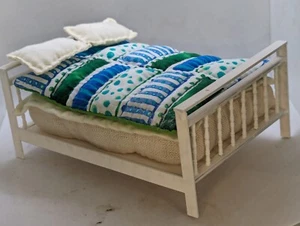 1:12 scale doll's house furniture Double Bed Kit - Picture 1 of 6