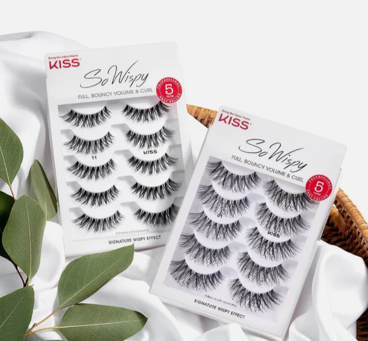 Kiss Ever EZ Eyelashes 5 pairs comes with magnetic eyelash case