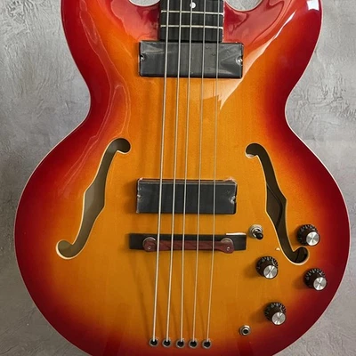 Baixo elétrico 5 cordas semi oco 335 Cherry Sunburst corda através do corpo - Imagem 1 de 4