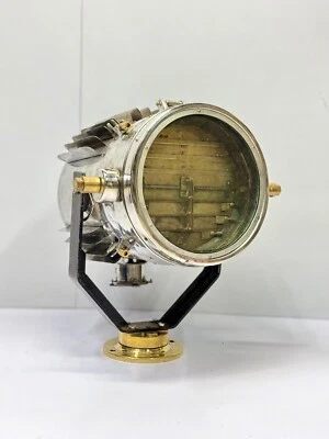 Proyector Daeyang de latón y aluminio - Lámpara puntual de señal de obturador marítimo coreano Foto 1 de 4