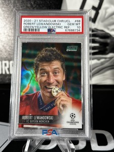 2020-2021 Stadium Club Chrome UEFA Robert Lewandowski Green/Yellow Elec PSA 10