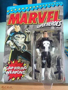 Marvel Superheroes Action Figures Toy Biz 1990 Punisher - Picture 1 of 5