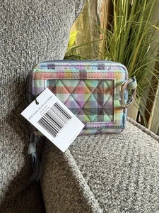 NEW Vera Bradley RFID Petite Zip Around Wallet In Gingham Plaid Pattern ID Slot - Picture 1 of 8