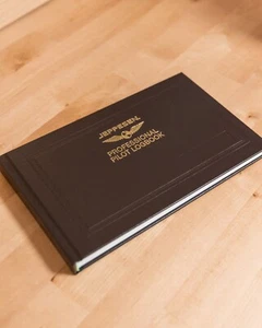 Jeppesen Professional Pilot Logbook - Best choice for Career Pilots! 10001795 - Picture 1 of 1