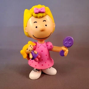 Peanuts Gang Sally PVC Figur mit Stoffpuppe Spiegel 3" Neu in OVP - Bild 1 von 4