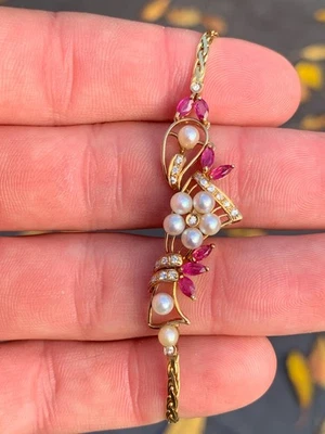 18ct gold diamond ruby pearl bracelet - Image 1 of 4