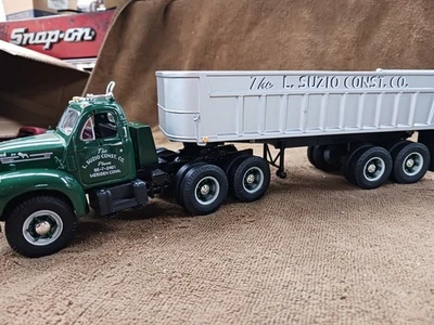 NOVO ENORME SUZIO CONSTRUÇÃO METAL DUPLO TANDEMS REBOQUE TRATOR DESPEJO PRIMEIRA ENGRENAGEM - Imagem 1 de 4