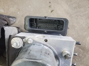 Anti-Lock Brake Part Actuator And Pump Assembly VIN K Fits 15 AVALON 1853081 - Picture 1 of 2