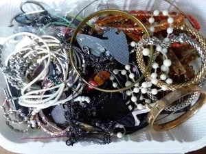 Costume Jewelry Lot  1.5 Lb  Reseller Wearable Necklaces, bracelets earrings - Picture 1 of 5