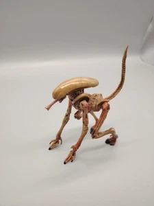 Neca Alien 3 Chestburster Dog Xenomorph Figure - Picture 1 of 1