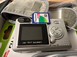 Goodmans G Shot Digitalkamera 3044 TF 5 Mega Pixel tragbar + 512MB Speicherkarte - Bild 1 von 4