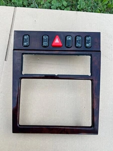 Mercedes-Benz W210 E320 E430 E220 E280 E240 NAVIGATION COMAND SCREEN TRIM - Picture 1 of 7