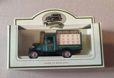 5 Lledo Vintage Walkers Crisp Collectors Cars  - Image 1 of 4