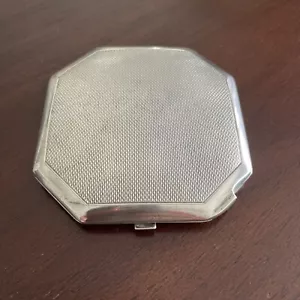 VINTAGE BIRMINGHAM STERLING SILVER ENGINE TURNED COMPACT CASE TURNER & SIMPSON - Picture 1 of 12
