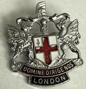 London Coat of Arms Travel Souvenir Lapel Pin England Great Britain - Picture 1 of 3