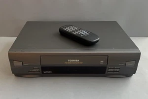 Toshiba M635 Videorecorder 4 Kopf HiFi Stereo VHS Player mit Fernbedienung getestet/funktioniert LESEN - Bild 1 von 9