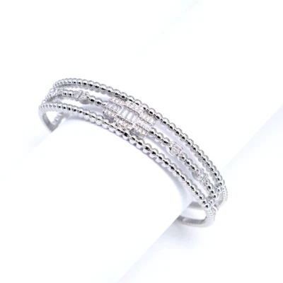 Brazaletes brazaletes de joyería chapados en rodio con circonita cúbica Foto 1 de 2