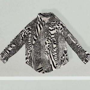 Black And White Funky Graphic Animal Print Button Down, Collage, Sz M - Picture 1 of 3