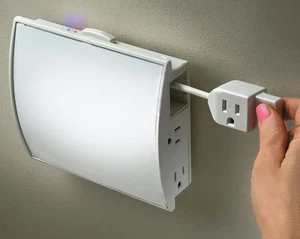 XTENDACORD Slim wall mount 6 side plug w 6 ft. Pull Out  Xtendacord, + Breaker - Picture 1 of 10