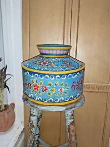 VINTAGE INDIAN METAL HAND PAINTED POT/WATER POT - Imagen 1 de 16