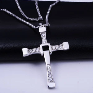 Collier pendentif croix crucifix de Fast and Furious Vin Diesel 52 cm - Photo 1/8