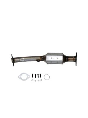 Nissan NV1500 2016-2018 trasero derecho Foto 1 de 4