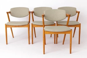 Set of 4 Kai Kristiansen Model 42 Chairs, 1960s – Oak & Light Green Upholstery - Bild 1 von 10
