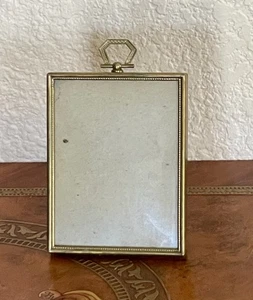 Anillo superior de vidrio burbuja con marco de latón dorado ornamentado vintage de los años 30 - Imagen 1 de 5