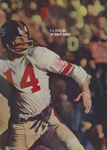 Lote de 2 Y. A. Tittle Sports Illustrated New York Giants HOF Quarterback Issues - Imagen 1 de 4