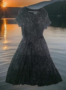 Torrid superweiches Strick-Maxikleid mit Stufen und Gürtel Übergröße 0 schwarz grau Taschen  - Bild 1 von 13