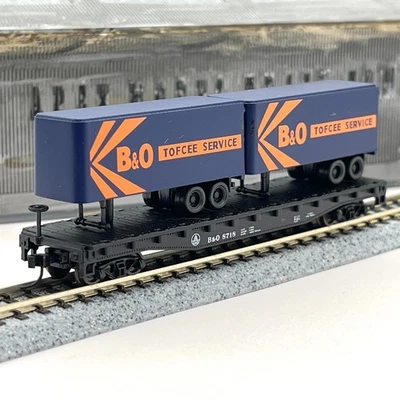 Atlas N Scale 37493 Baltimore Ohio TOFC Flat Car with Trailers B&O 8718 - Image 1 of 4