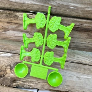 McDonalds McDonaldland Gobblin' 1986 juego de bolos Happy Meal juguete verde - Imagen 1 de 4