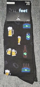 FRESH FEET BEER THEMED BLACK CREW SOCKS 1 PAIR SHOE SIZE 6-12 NEW FREE SHIPPING - Picture 1 of 3