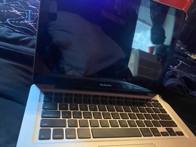 Laptop Apple MacBook Pro Mid 2015 15" Retina 2.2Ghz Core i7 16GB RAM 250GB SSD Foto 1 de 4