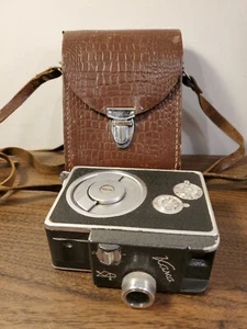 Cine camera Vintage movie camera Kama Collectible Soviet camera 8mm & case - Picture 1 of 10