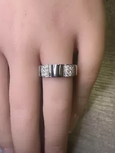 Authentic Chanel 18K WHITE GOLD AND DIAMOND PROFIL DE CAMELLIA RING - Picture 1 of 5