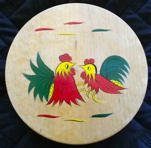 Vintage 1950s Wood Fighting Cocks Hamburger Press Roosters, Hand-Painted, 7" - Picture 1 of 3