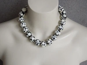 Kette mit 925 Silber Magnetverschluß & Kugeln schwarz/weiß gepunktet 49,5cm - Bild 1 von 6