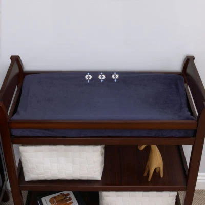 Cubierta de almohadilla cambiadora Carter's Be Brave azul índigo Foto 1 de 2