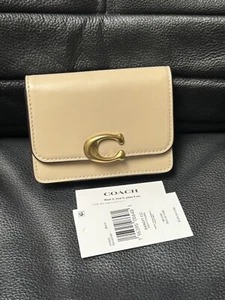NWT Coach Bandit Refined Calf Leather Card Case Wallet in Brass/Ivory - Picture 1 of 8