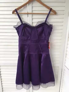 ASOS Premium lila Satinkleid Halloween Abschlussball abnehmbare Träger neu mit Etikett Anlass 10 - Bild 1 von 8