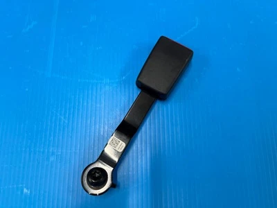 Ford F250 F350 Super Duty 2020 2021 cinturón de seguridad trasero central hebilla extremo negro Foto 1 de 4