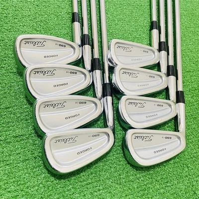 [Lefty / Titleist] 690 CB Iron Set 8pcs 3-4-5-6-7-8-9-P Dynamic Gold S200 Flex S - Image 1 of 4