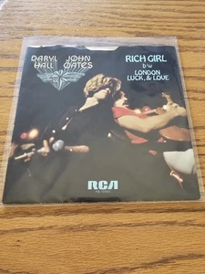 RCA Records Hall N Oates Rich Girl/London Luck & Love 45rpm Picture Sleeve EX + - Picture 1 of 2