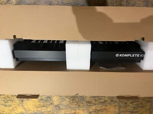 Native Instruments Komplete Kontrol A49 Smart Keyboard Controller - Picture 1 of 5