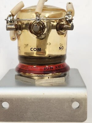 Relé de vacío Kilovac KM-13, 12vdc, 12 ohmios DPDT Foto 1 de 4