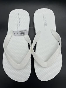 White Old Navy Girls Flip Flops White, Girl Flip Flops Size 3/4 Sugarcane - Picture 1 of 4